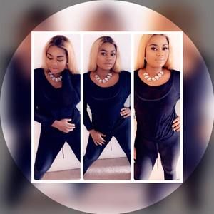 Meet your Posher, Joelle